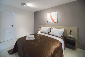 Современные апартаменты с 1 спальней на верхнем этаже, панорамный вид в  Partner Guest House